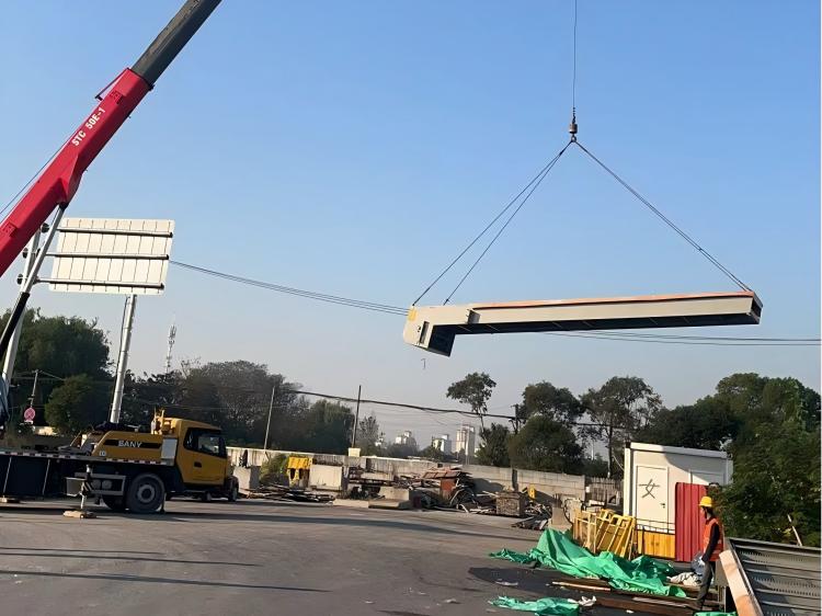 750 上海 调蓄池格栅 (1).jpg